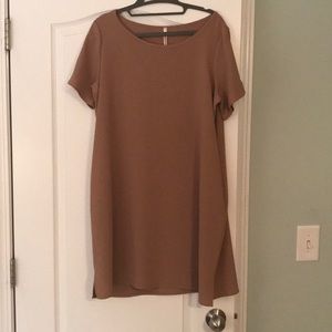 Short brown dress WITH pockets